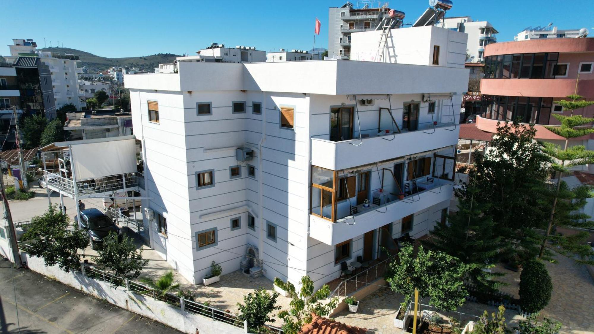 Hotel Chris Ksamil Exterior photo