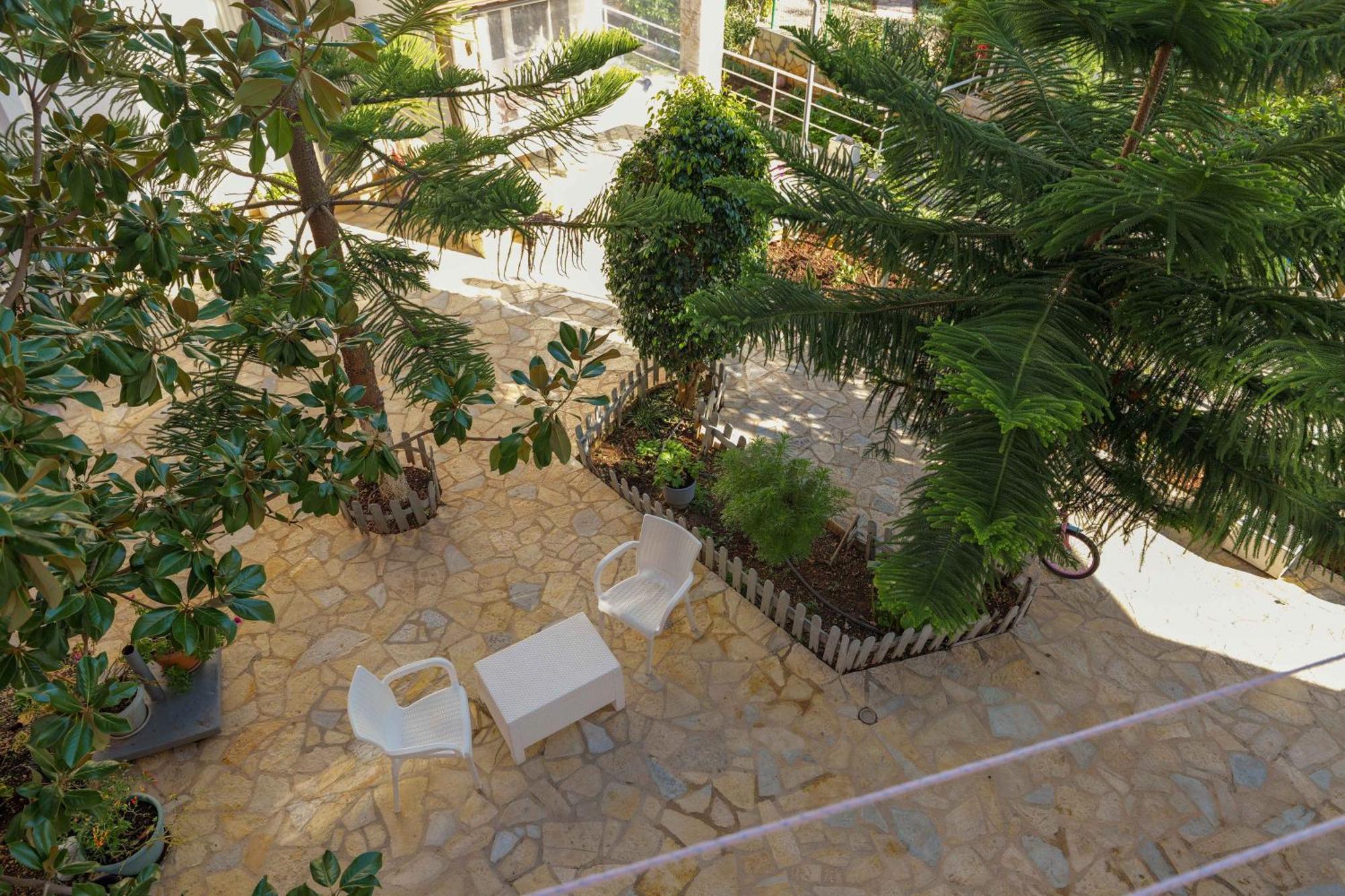 Hotel Chris Ksamil Exterior photo