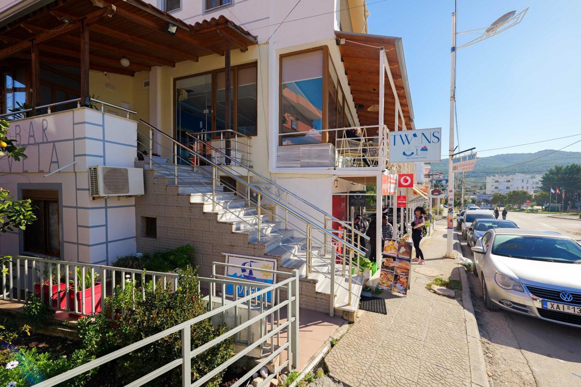 Hotel Chris Ksamil Exterior photo